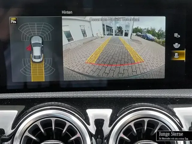 Mercedes-Benz CLA 35 AMG