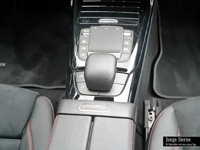 Mercedes-Benz CLA 35 AMG