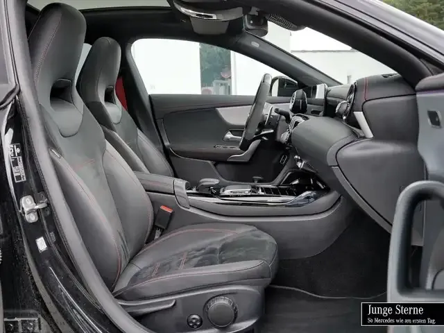 Mercedes-Benz CLA 35 AMG