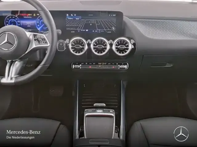 Mercedes-Benz EQA 300