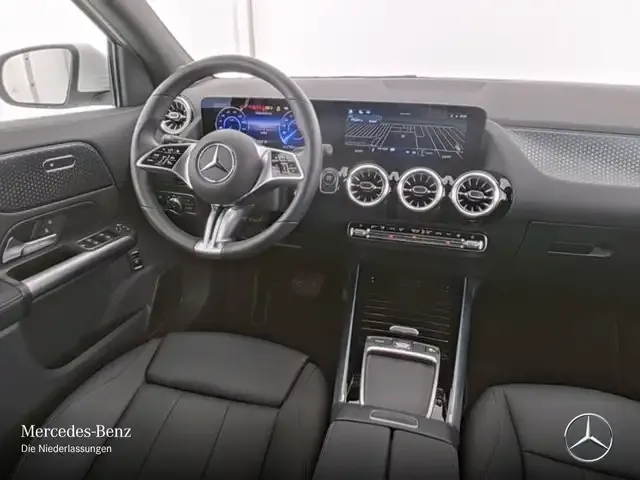 Mercedes-Benz EQA 300