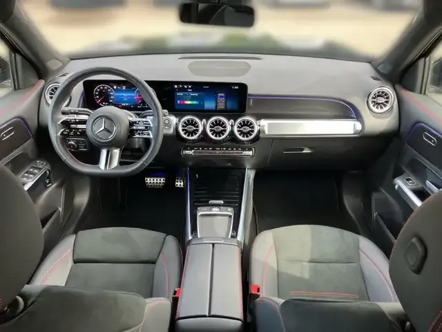 Mercedes-Benz GLB 200