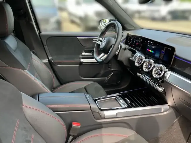 Mercedes-Benz GLB 200