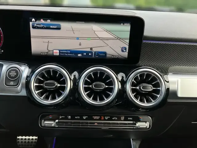 Mercedes-Benz GLB 200