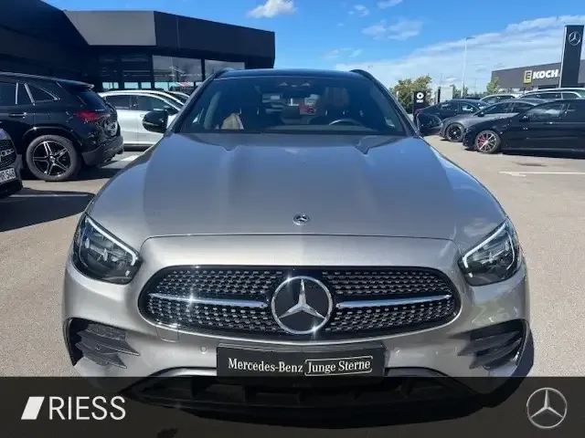 Mercedes-Benz E 300