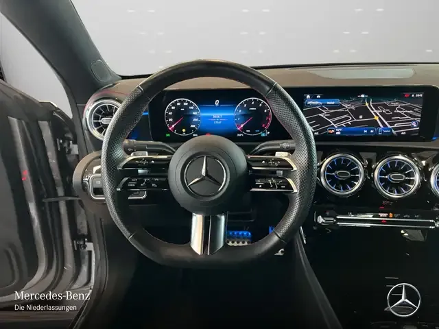 Mercedes-Benz CLA 180
