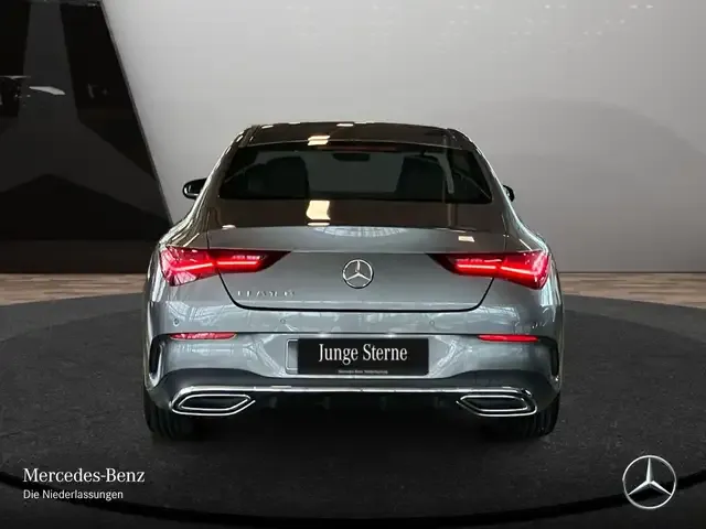 Mercedes-Benz CLA 180