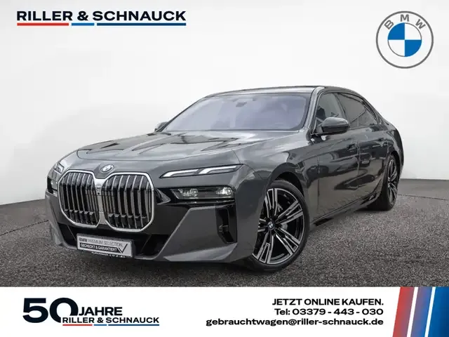 BMW 740