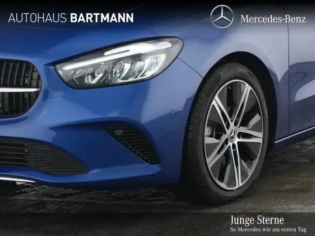 Mercedes-Benz B 220