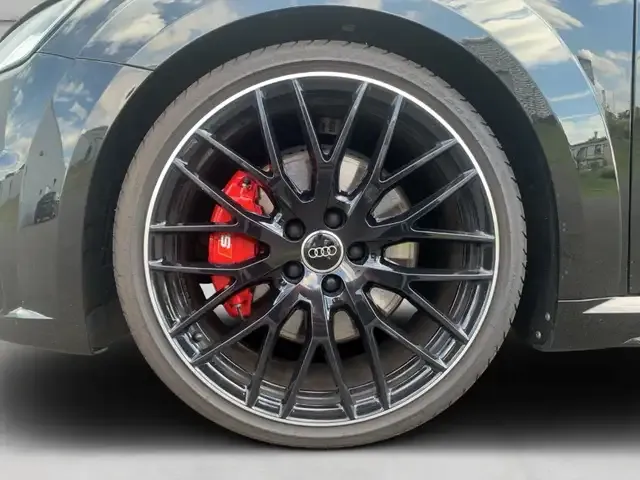 Audi TTS