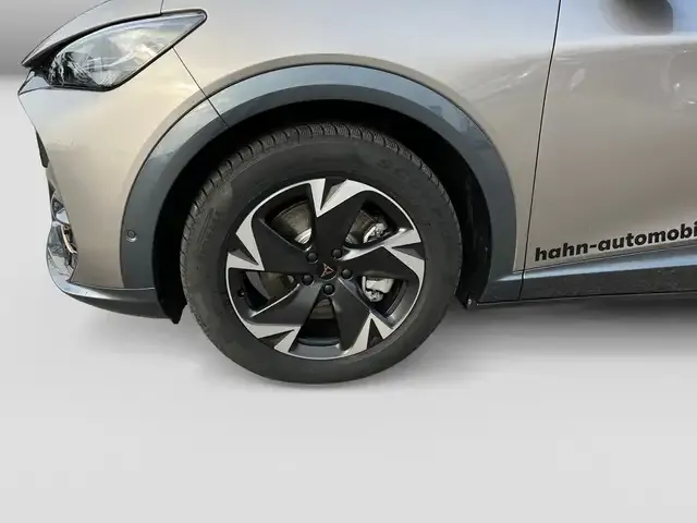 CUPRA Tavascan
