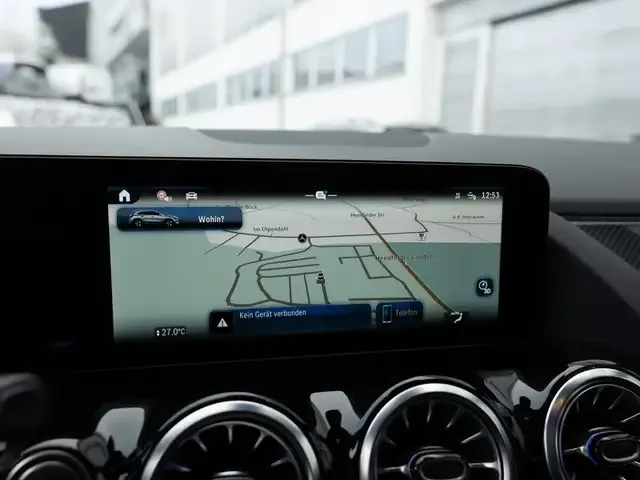 Mercedes-Benz GLA 220