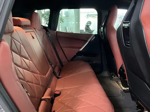 BMW iX