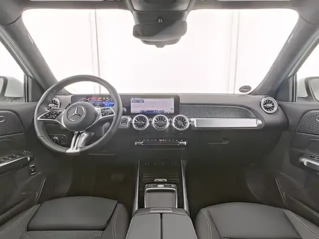 Mercedes-Benz EQB 300