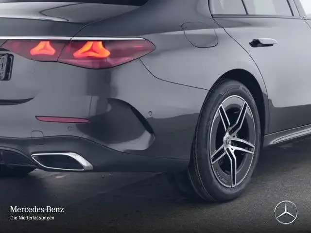 Mercedes-Benz E 200
