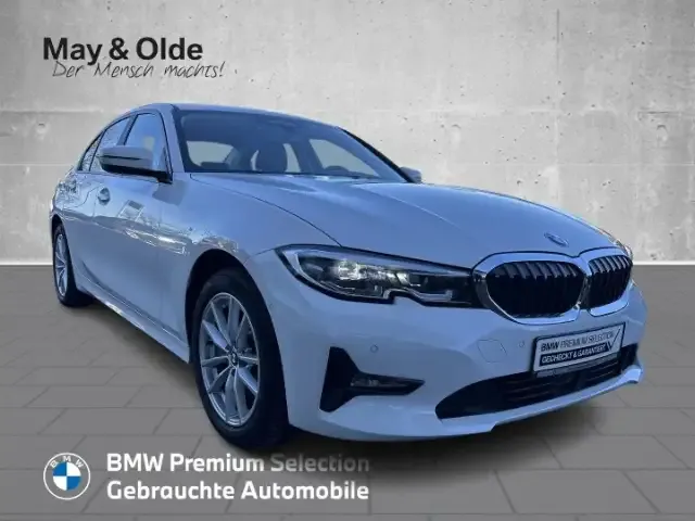 BMW 330