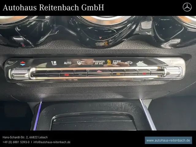 Mercedes-Benz GLB 200