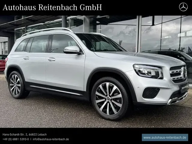 Mercedes-Benz GLB 200