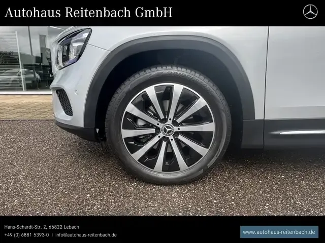 Mercedes-Benz GLB 200