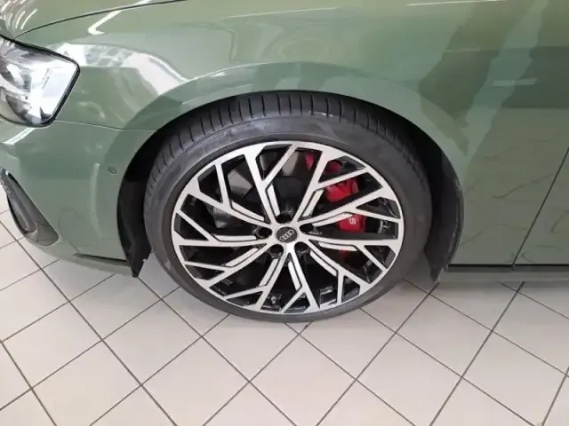 Audi S8