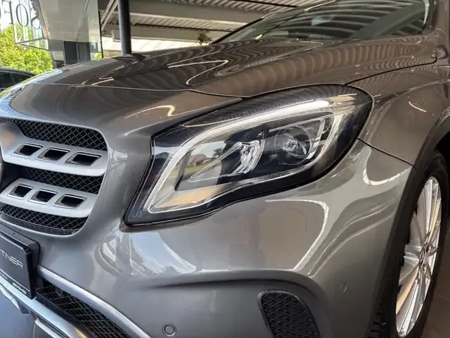 Mercedes-Benz GLA 180