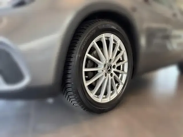 Mercedes-Benz GLA 180