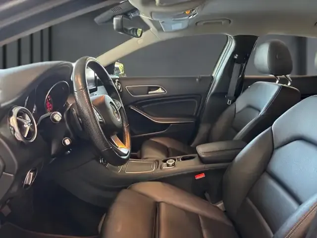 Mercedes-Benz GLA 180