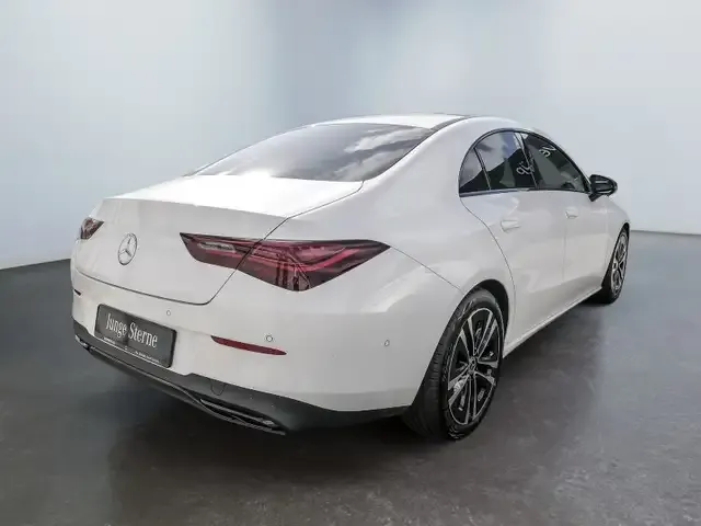 Mercedes-Benz CLA 180