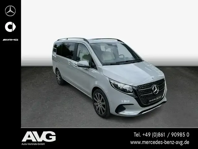 Mercedes-Benz V 250