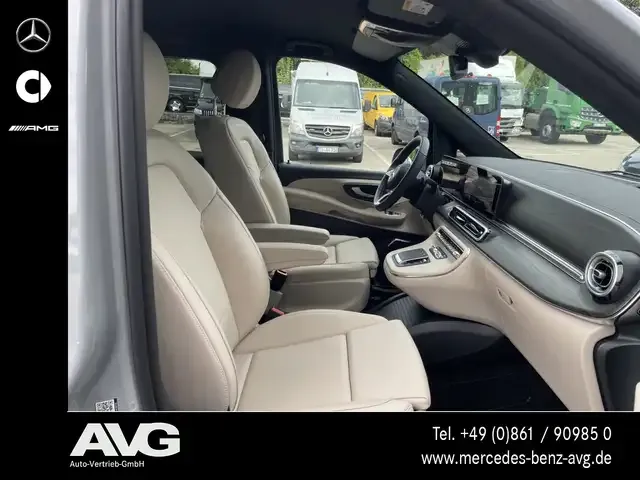 Mercedes-Benz V 250
