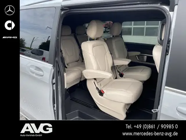 Mercedes-Benz V 250