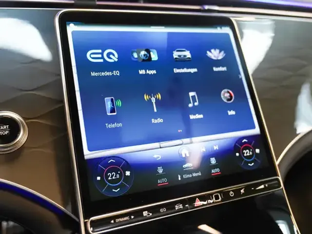 Mercedes-Benz EQE 300