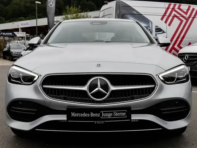 Mercedes-Benz C 180