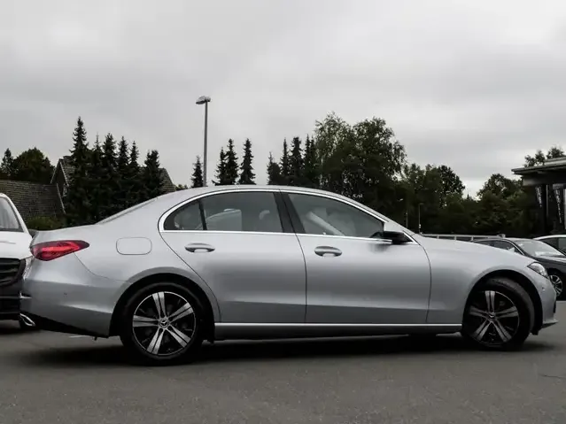 Mercedes-Benz C 180