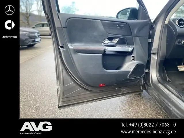 Mercedes-Benz GLB 250