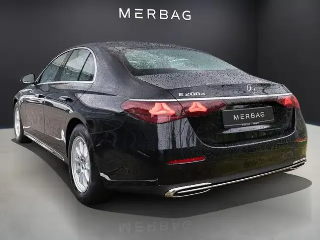 Mercedes-Benz E 200