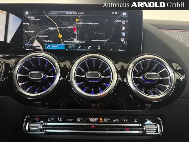 Mercedes-Benz EQA 300