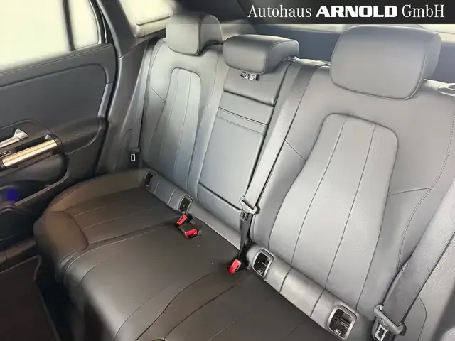 Mercedes-Benz EQA 300