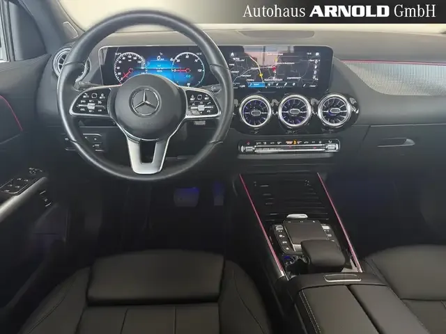 Mercedes-Benz EQA 300