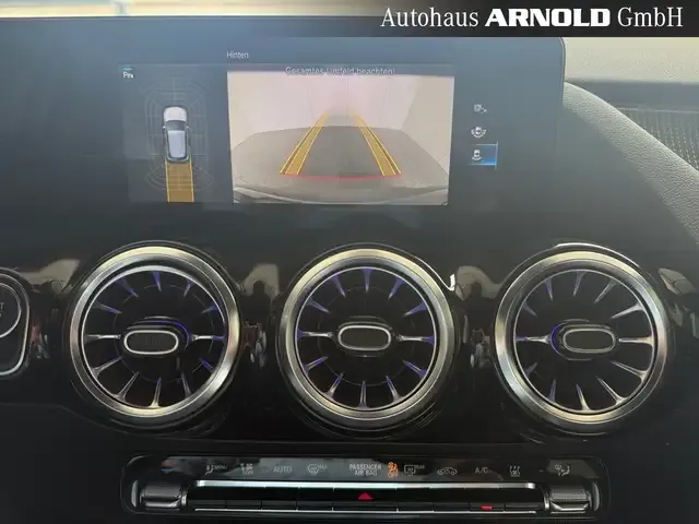 Mercedes-Benz EQA 300