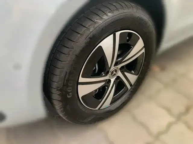 Mercedes-Benz EQV 300