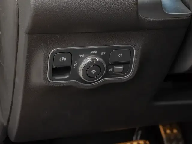 Mercedes-Benz GLB 220