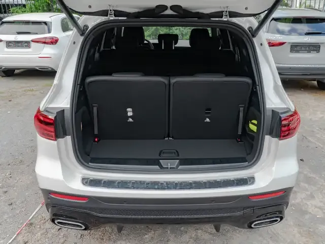 Mercedes-Benz GLB 220