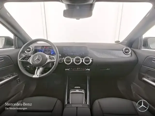 Mercedes-Benz EQA 300