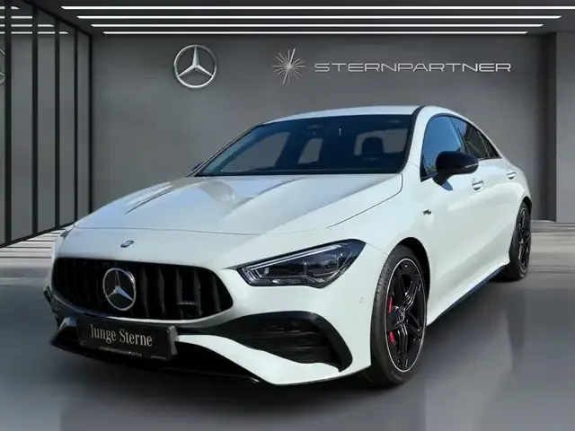 Mercedes-Benz CLA 35 AMG