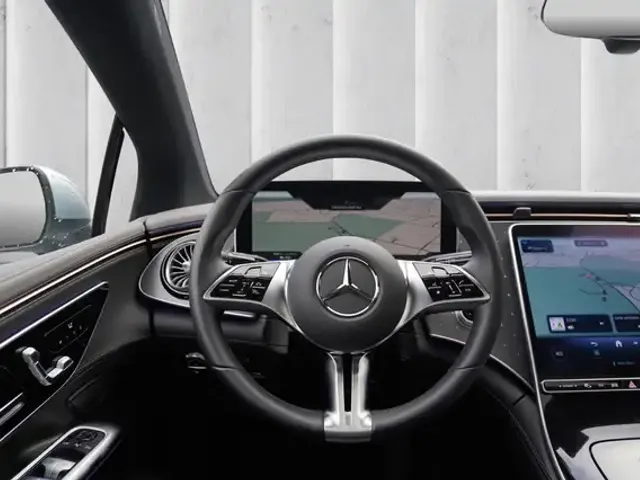 Mercedes-Benz EQE 300