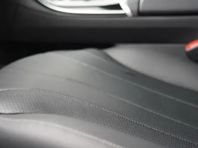 Mercedes-Benz EQE 300