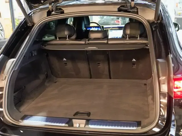 Mercedes-Benz EQE 300