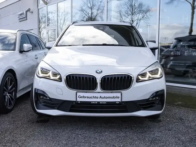 BMW 216