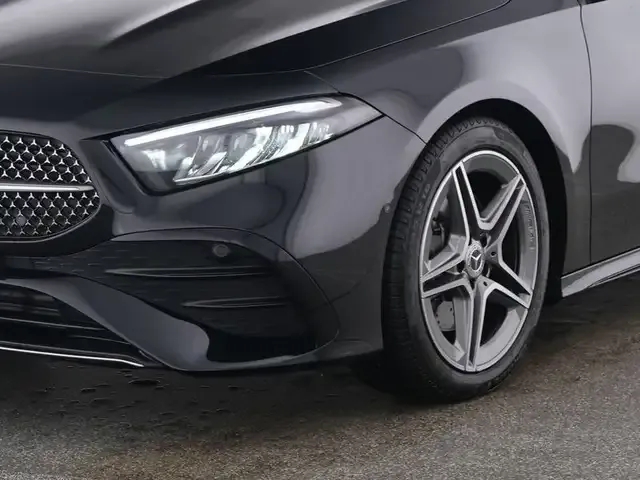 Mercedes-Benz A 220